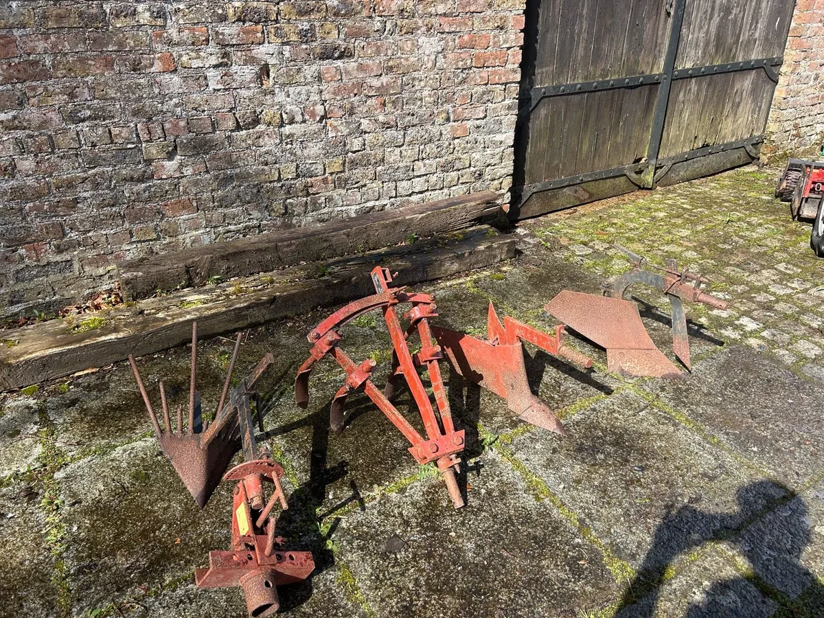 Two wheeled Tractor SEP 1900 + Attachments - Image 2