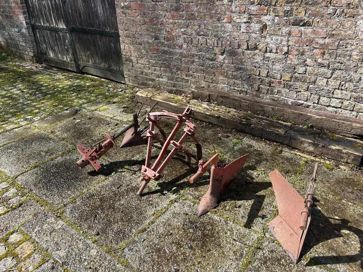 Two wheeled Tractor SEP 1900 + Attachments - Image 3