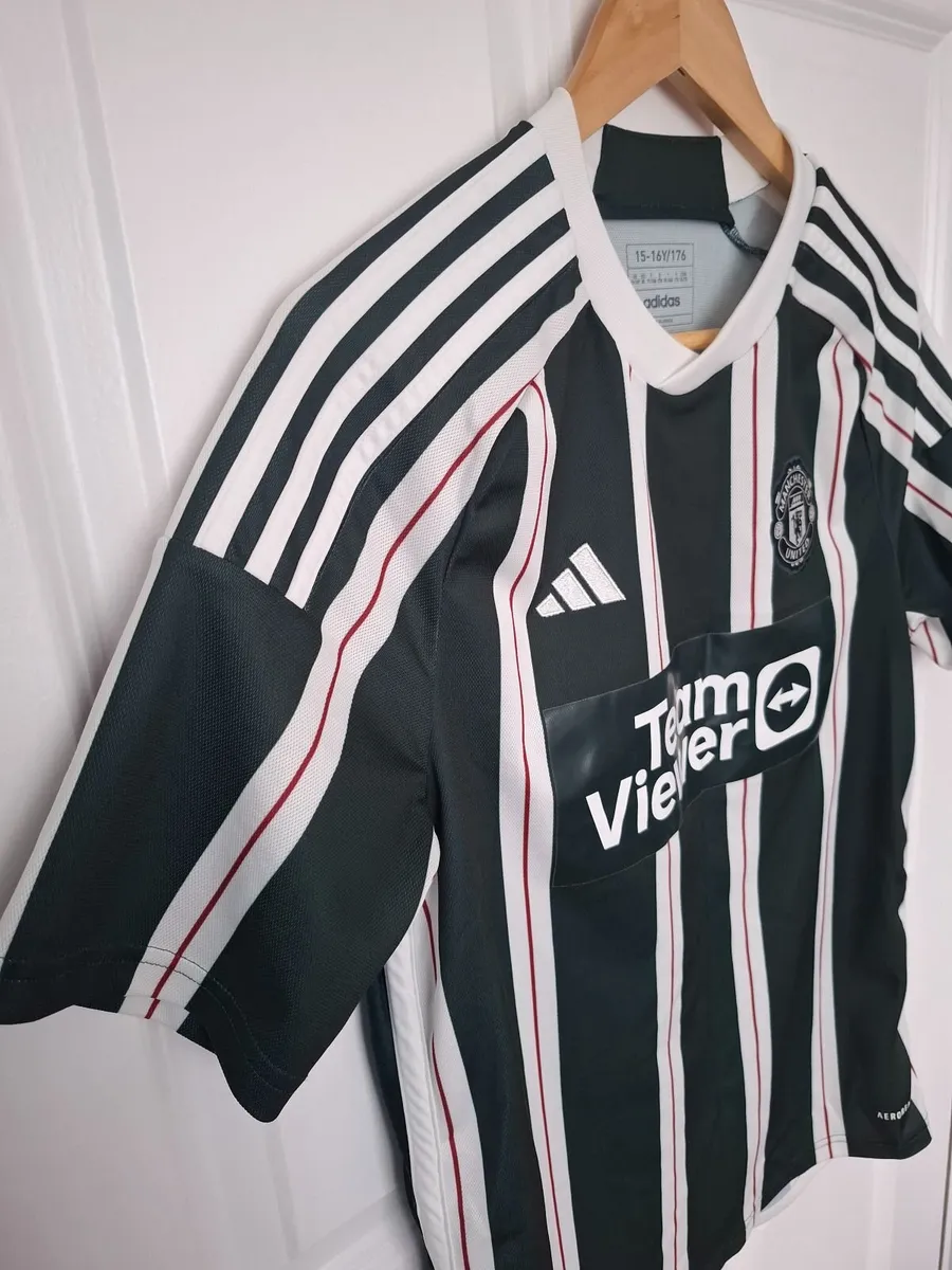 Adidas Manchester United 23/24 Away Jersey - Image 3