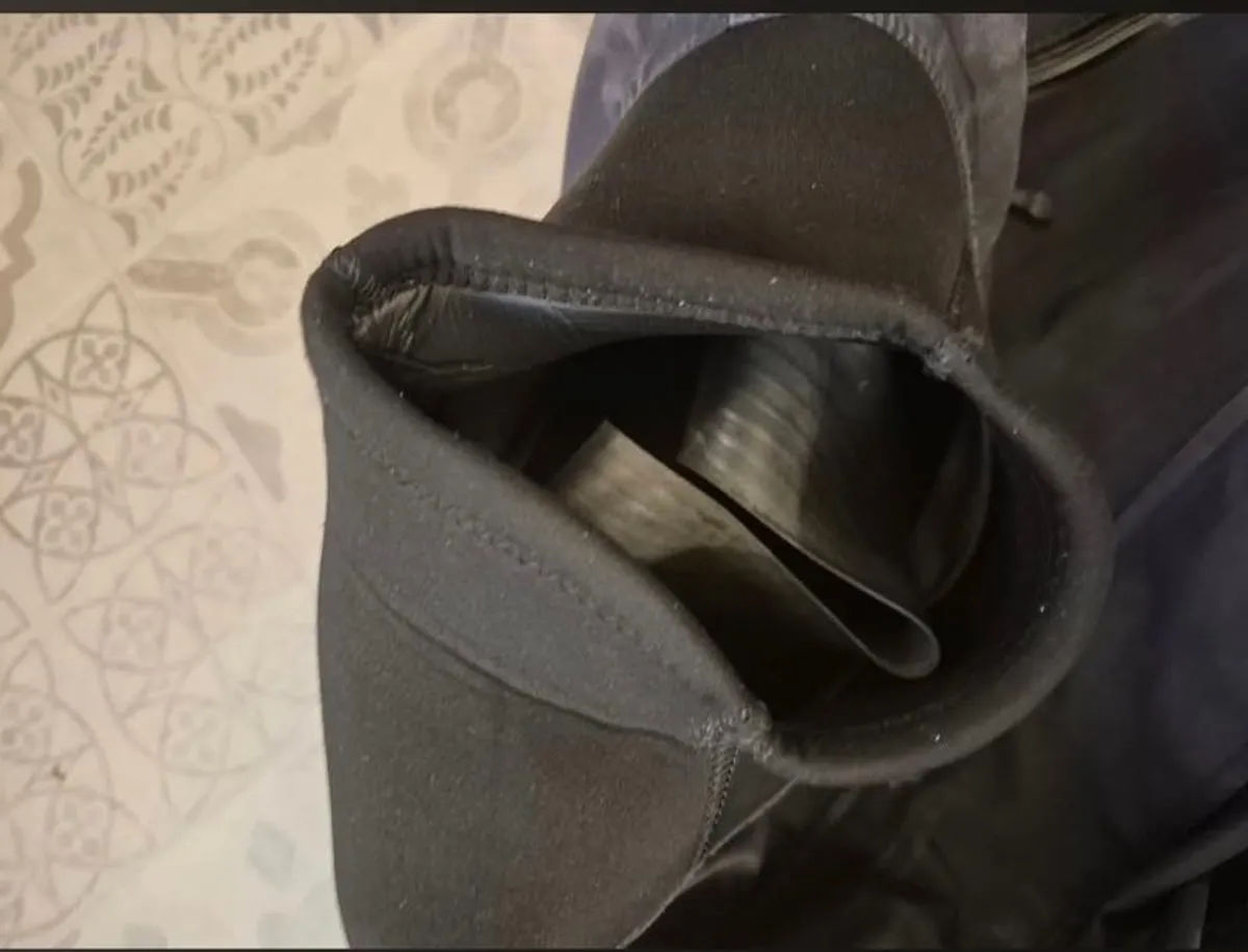 NRS Crux drysuit mens Small - Image 2