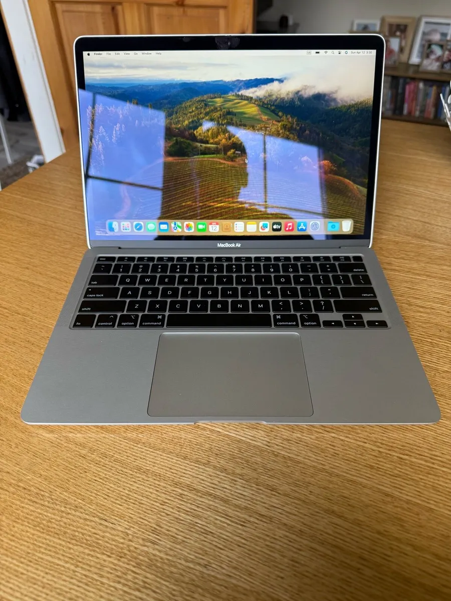 MacBook Air - Image 1