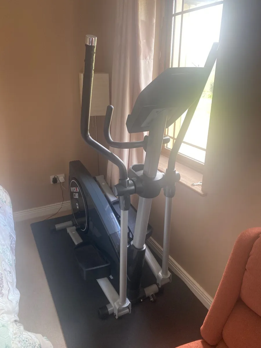 Cross Trainer - Image 2