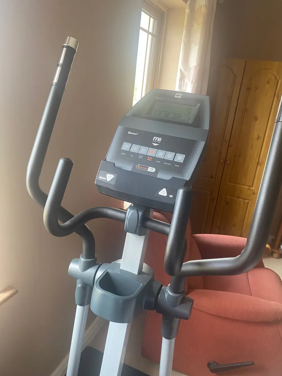 Cross Trainer - Image 1