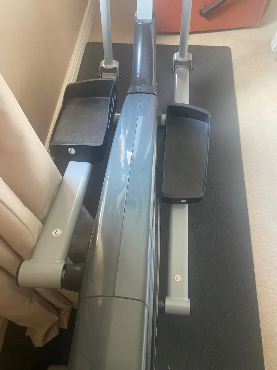 Cross Trainer - Image 4