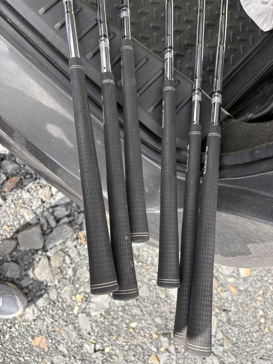 Golf iron set - Image 4