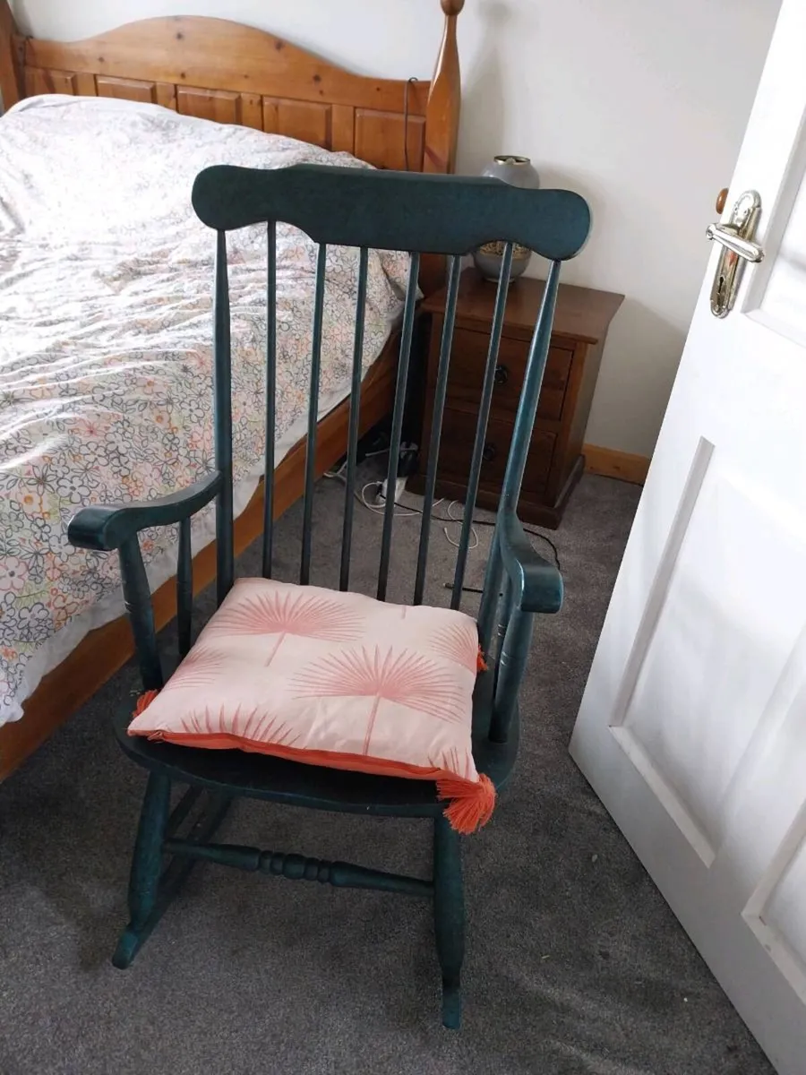 Rocking chair - Image 1
