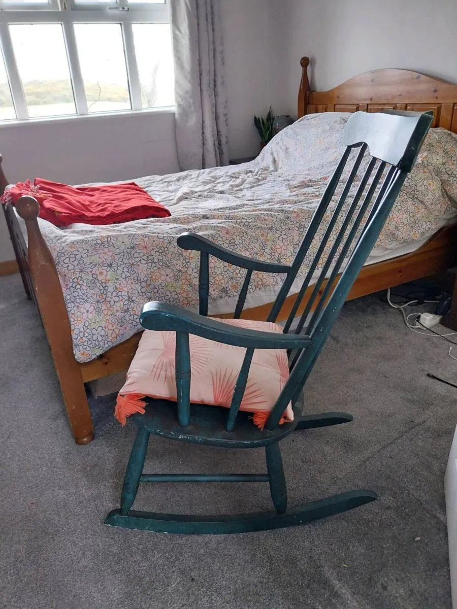Rocking chair - Image 2