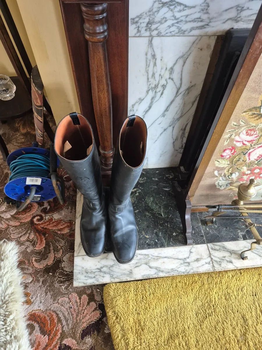 Leather riding boots - Image 1