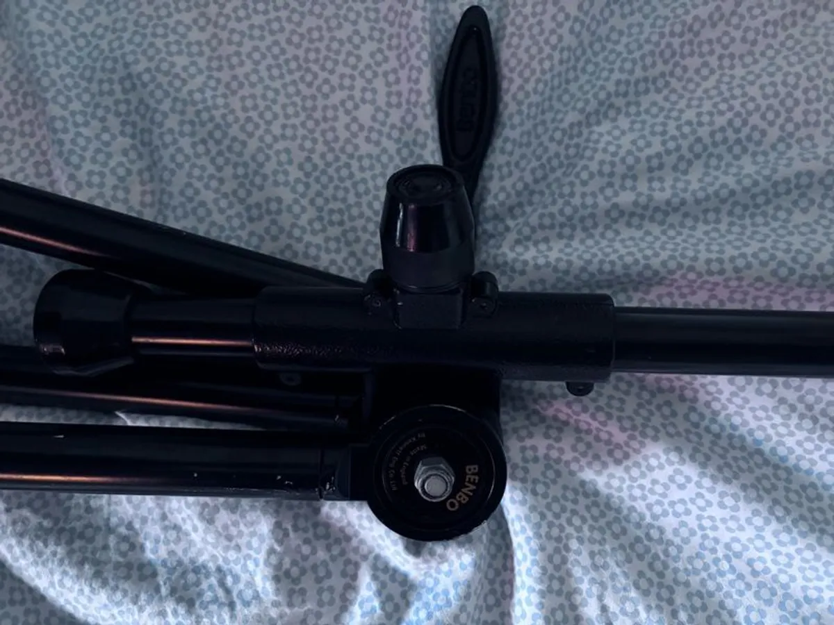 Benbo Tripod - Image 1