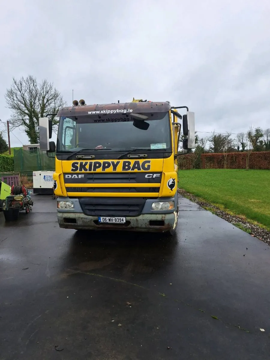 Daff crane truck - Image 1