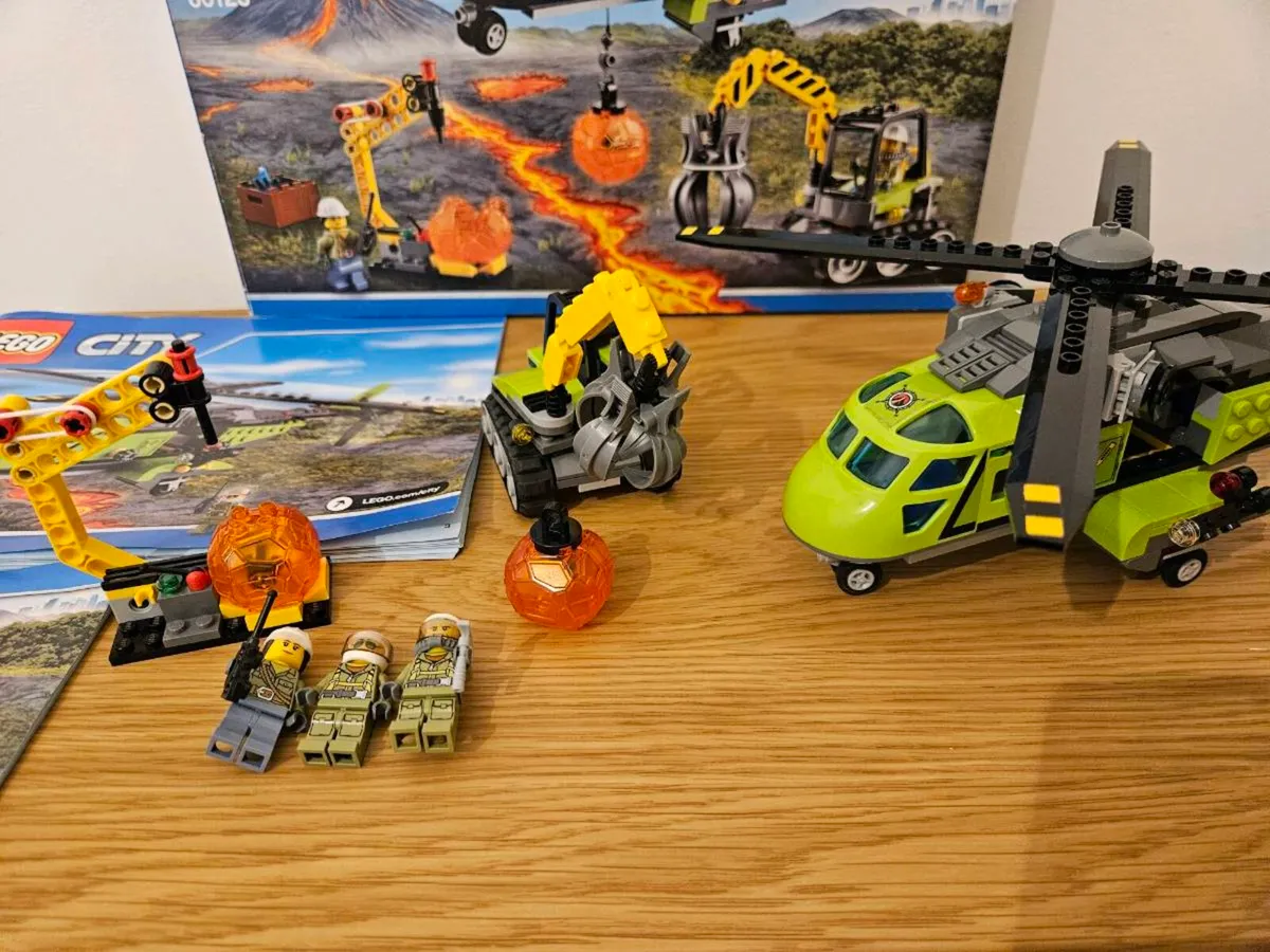LEGO 60123 city volcano supply helicopter - Image 2