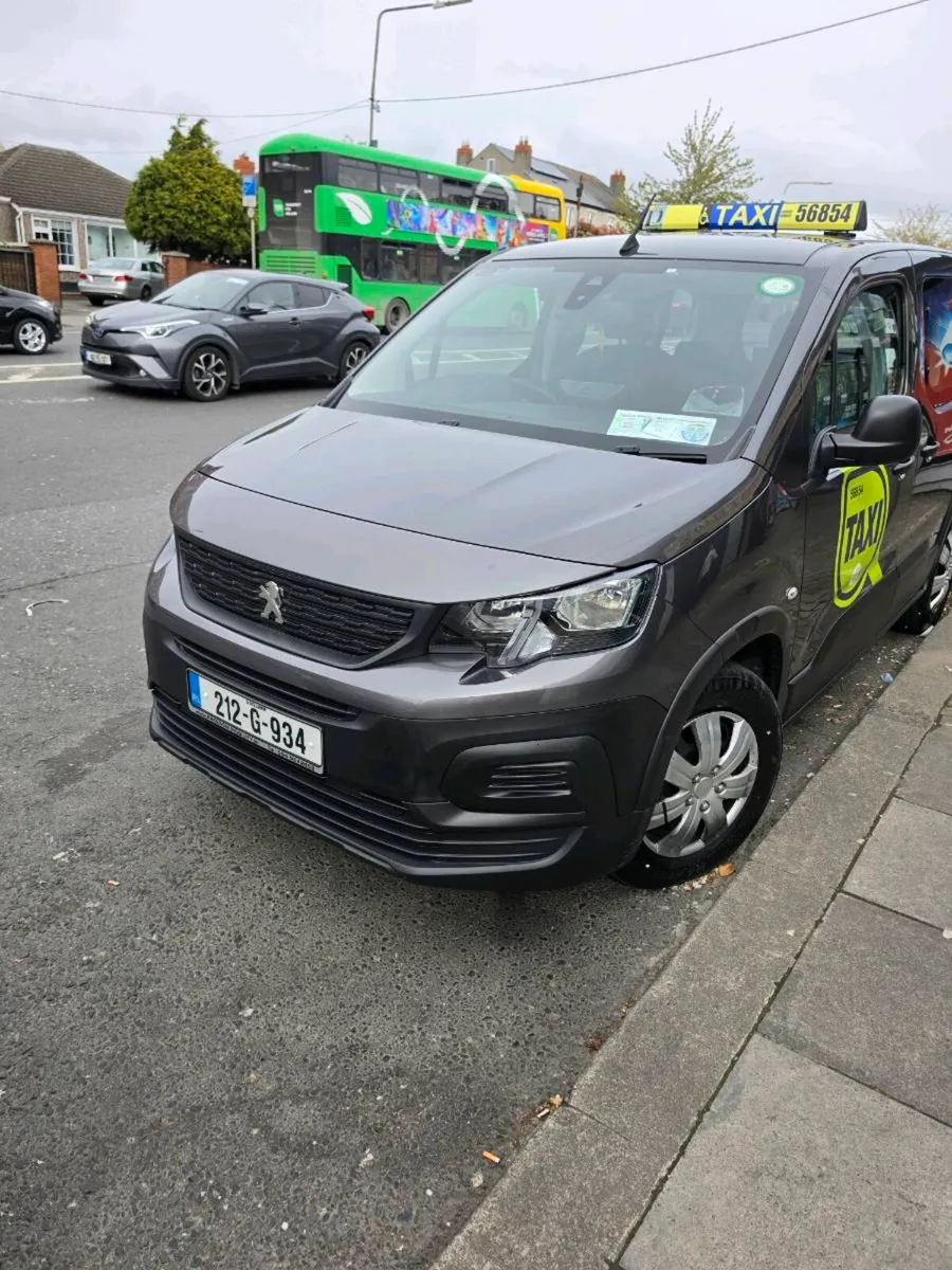 Taxi for rent - Image 1