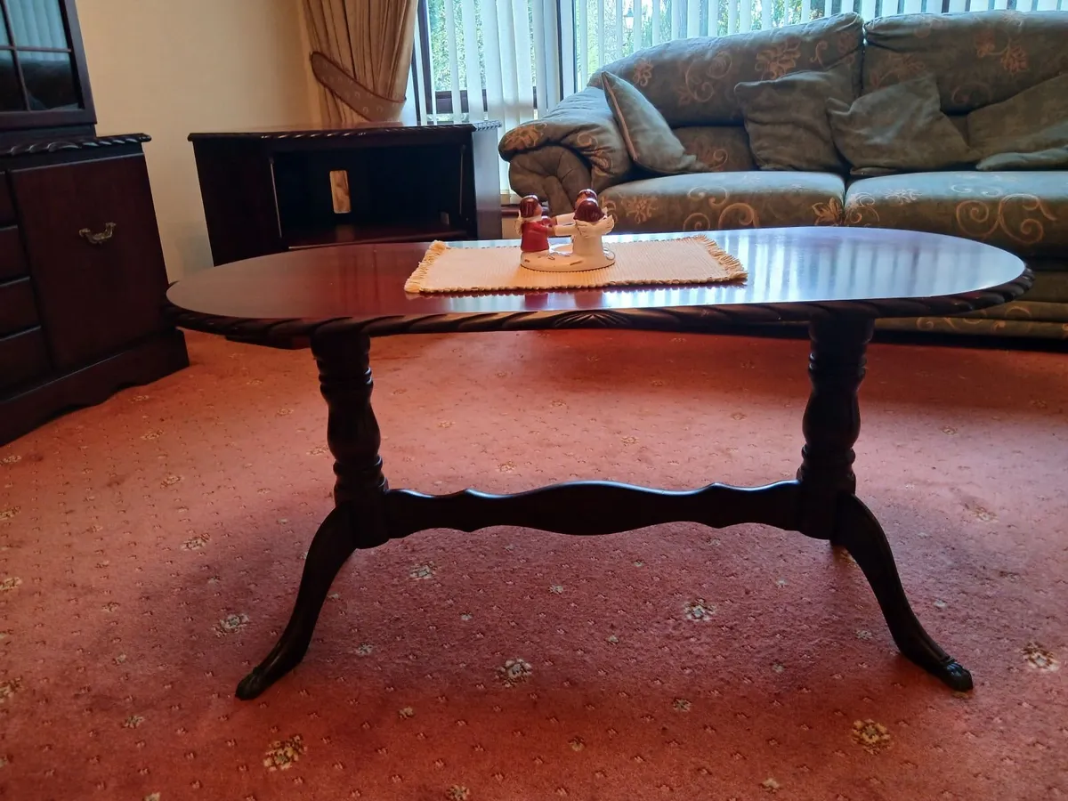 Livingroom cabinet, coffee table and tv unit - Image 1
