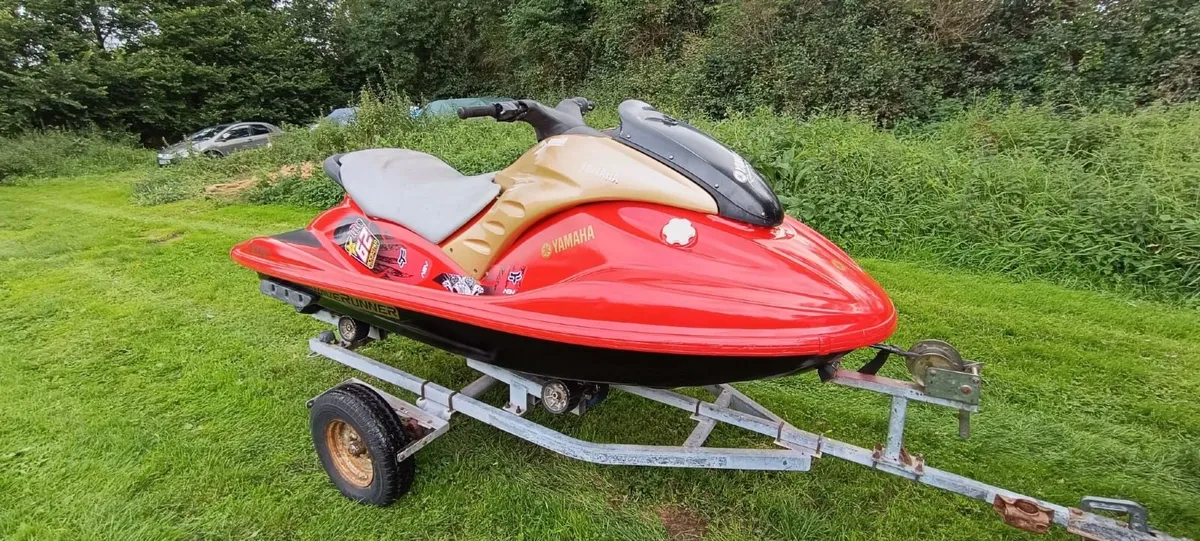 Yamaha GP1300 - Image 1