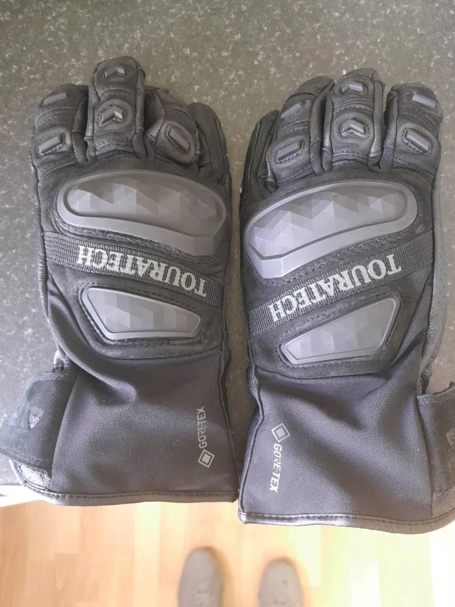 Motorcycle gloves - Image 1