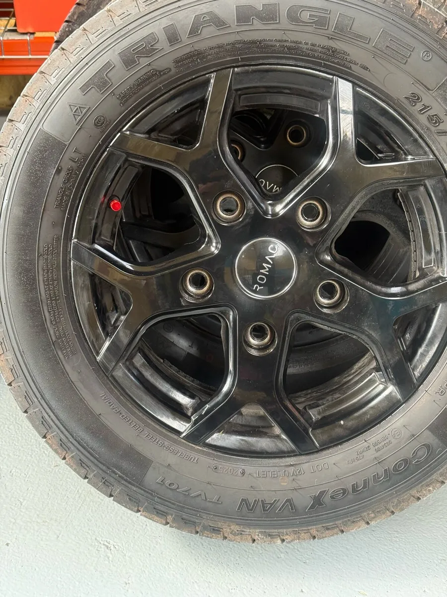 Ford Alloy wheels - Image 1