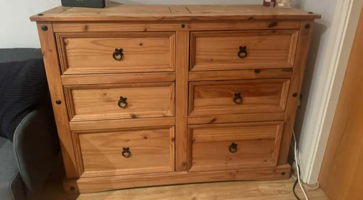 Large Mexican pine chest of drawers