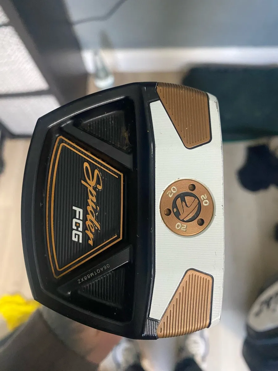 TAYLORMADE SPIDER FCG 33 inch - Image 1