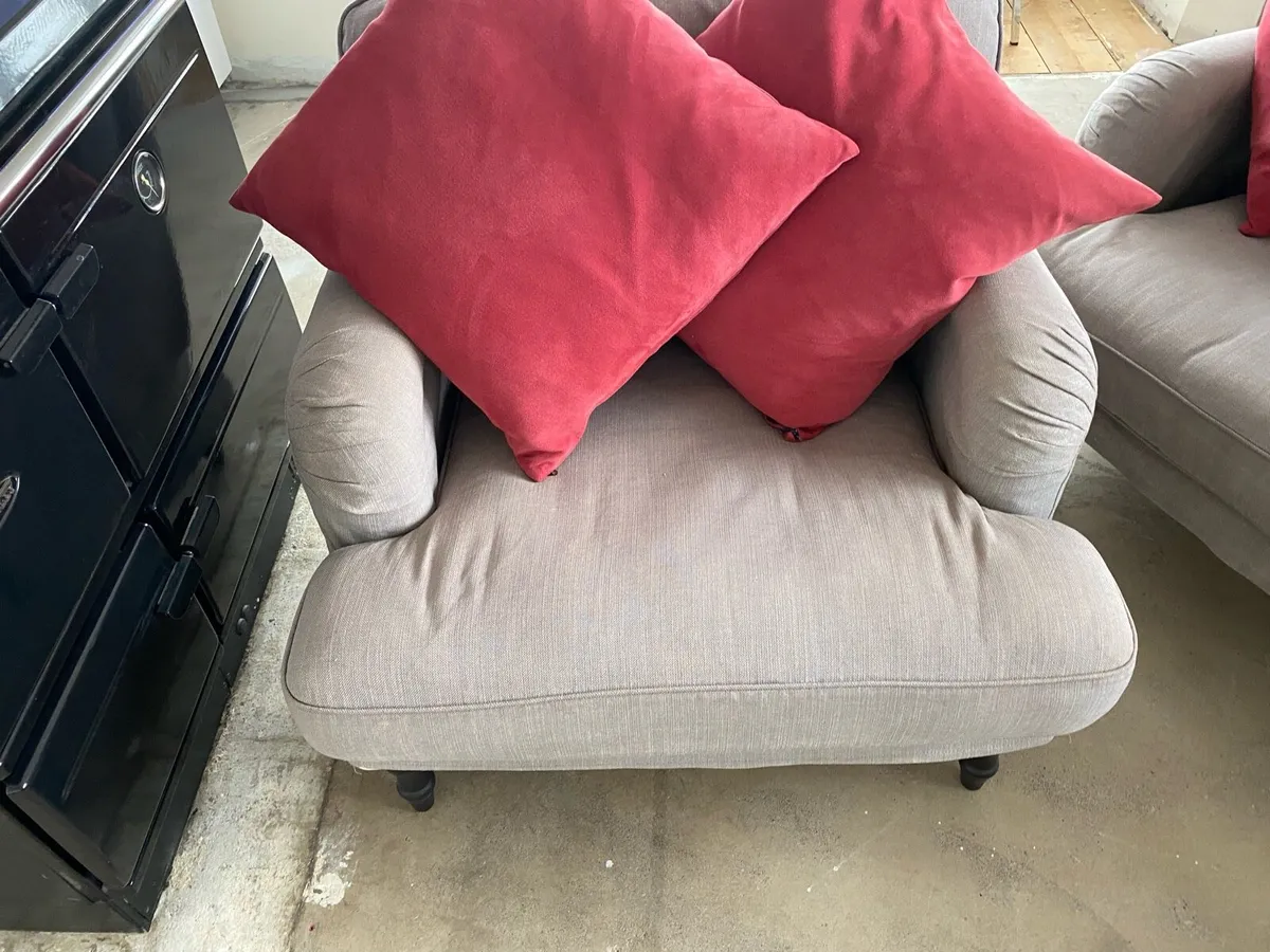 Couch and armchairs - Image 4