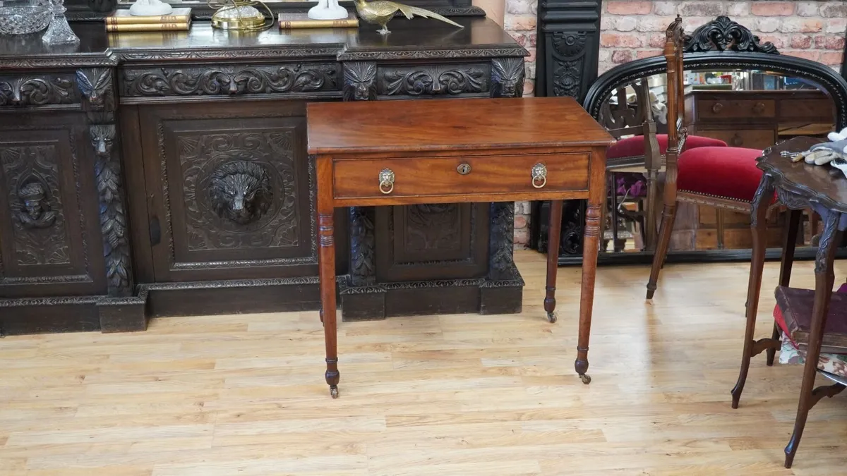 Victorian Mahogany Side Table with Drawer - Image 1