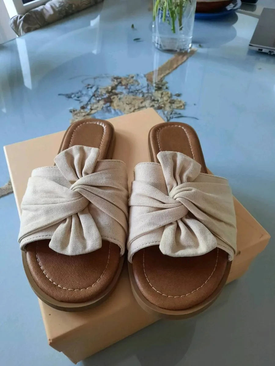 Avenue flip flops - Image 2