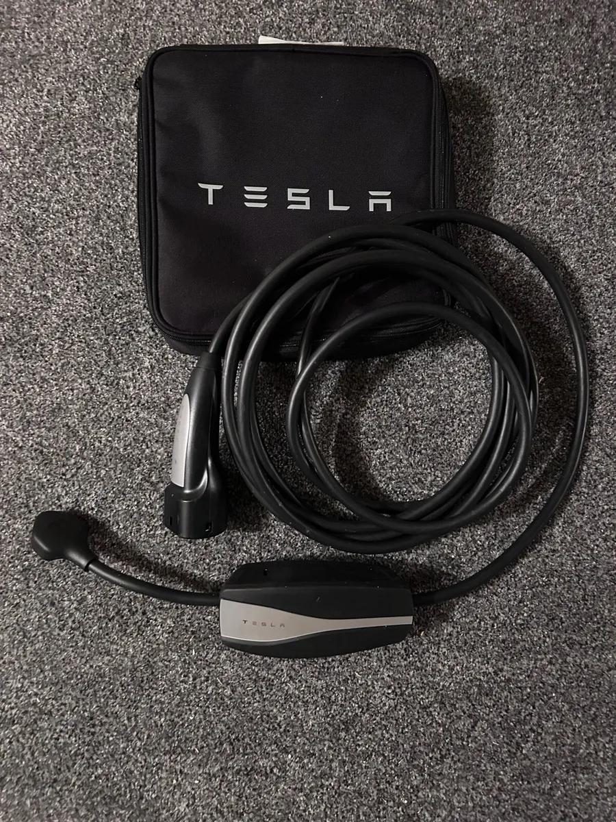 EV charger portable, 3 pin plug - Image 1