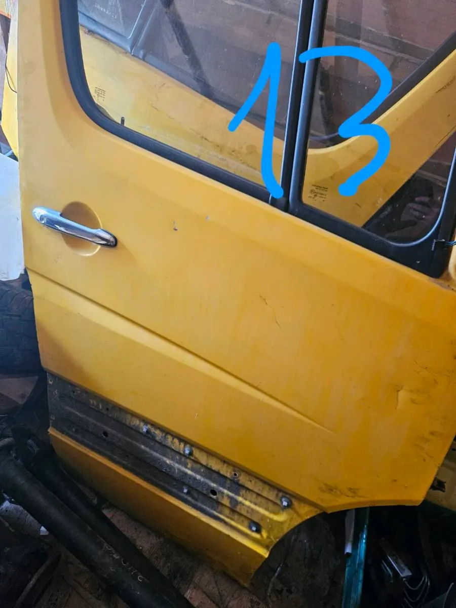 Mercedes Sprinter Parts for Breaking - Image 1
