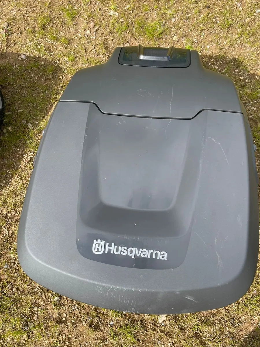 Husqvarna 450X Robot Lawnmower - Image 3