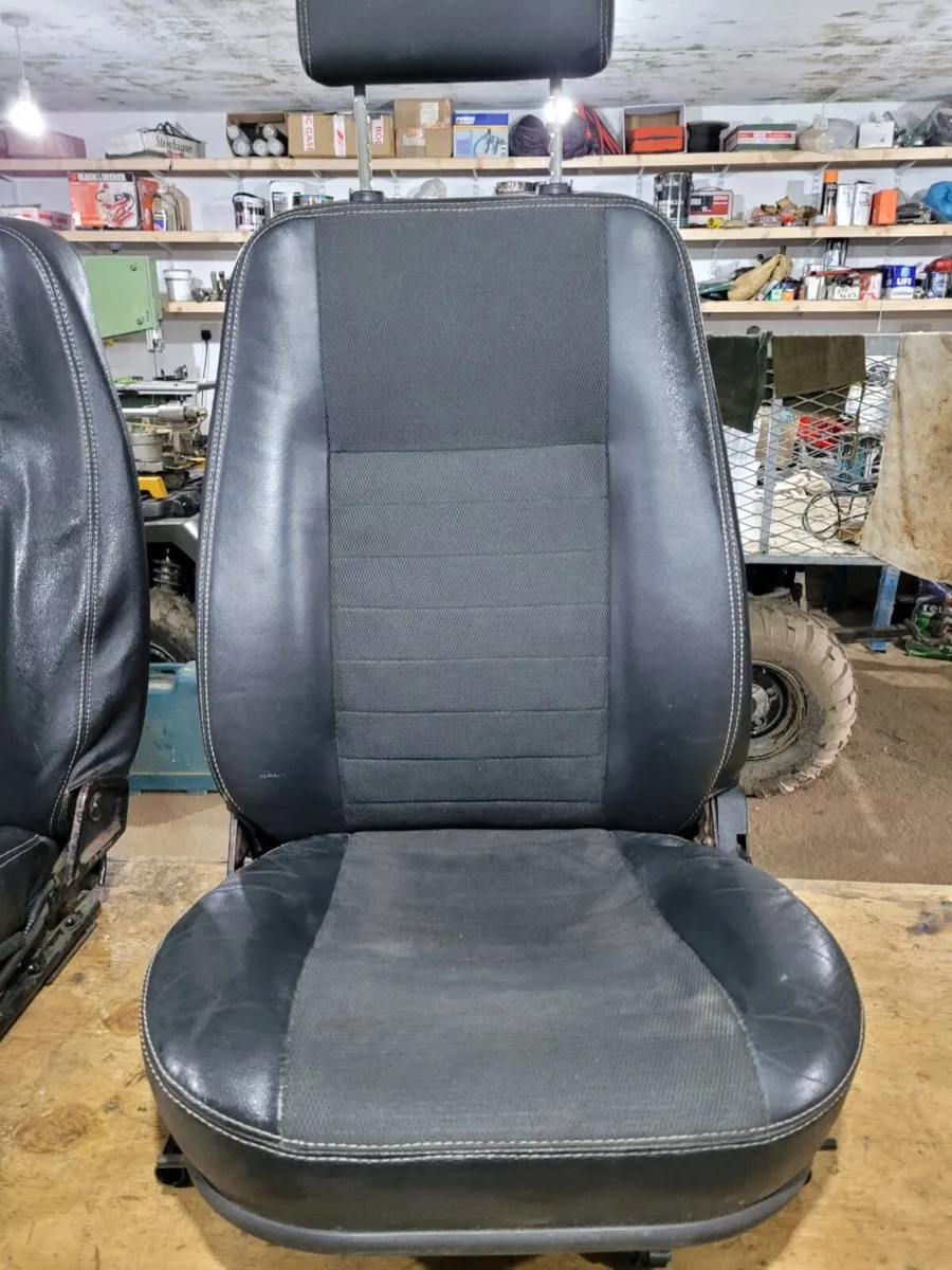 Landrover Defender Puma 90/110 XS front seats - Image 2