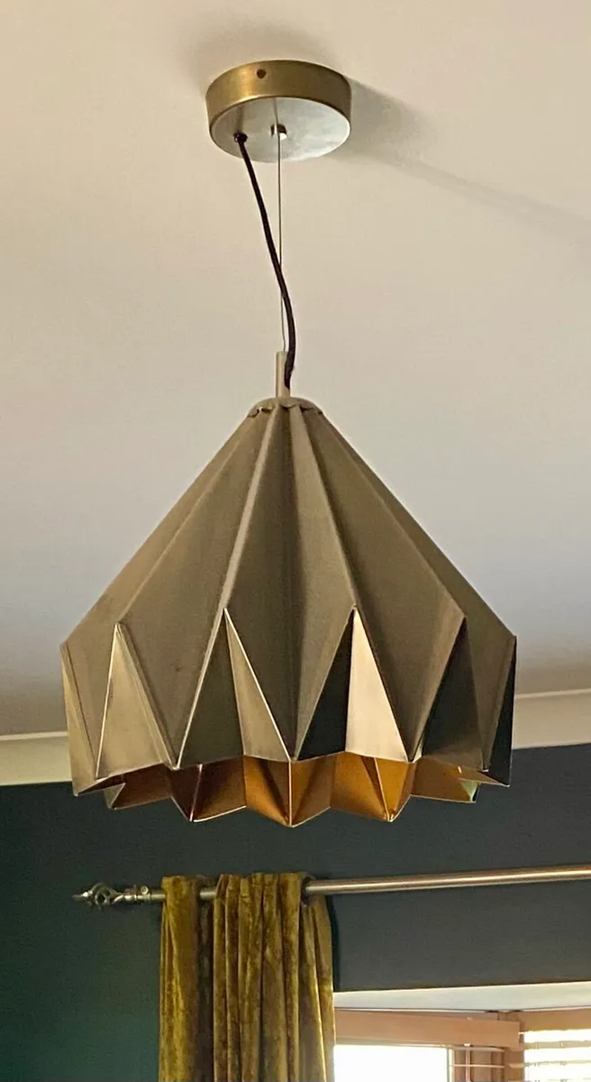 Bronze feature light - Image 1