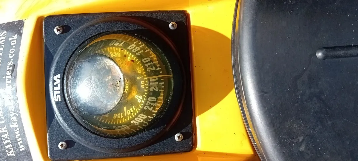 Sea kayak and accessories - Image 3