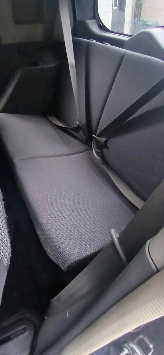 Cube3 Auto 7 Seat Tax New Nct 5 27 - Image 4