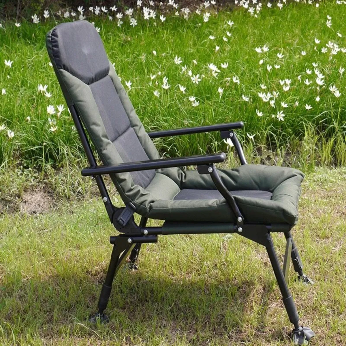 Folding carp fishing chair - Image 2