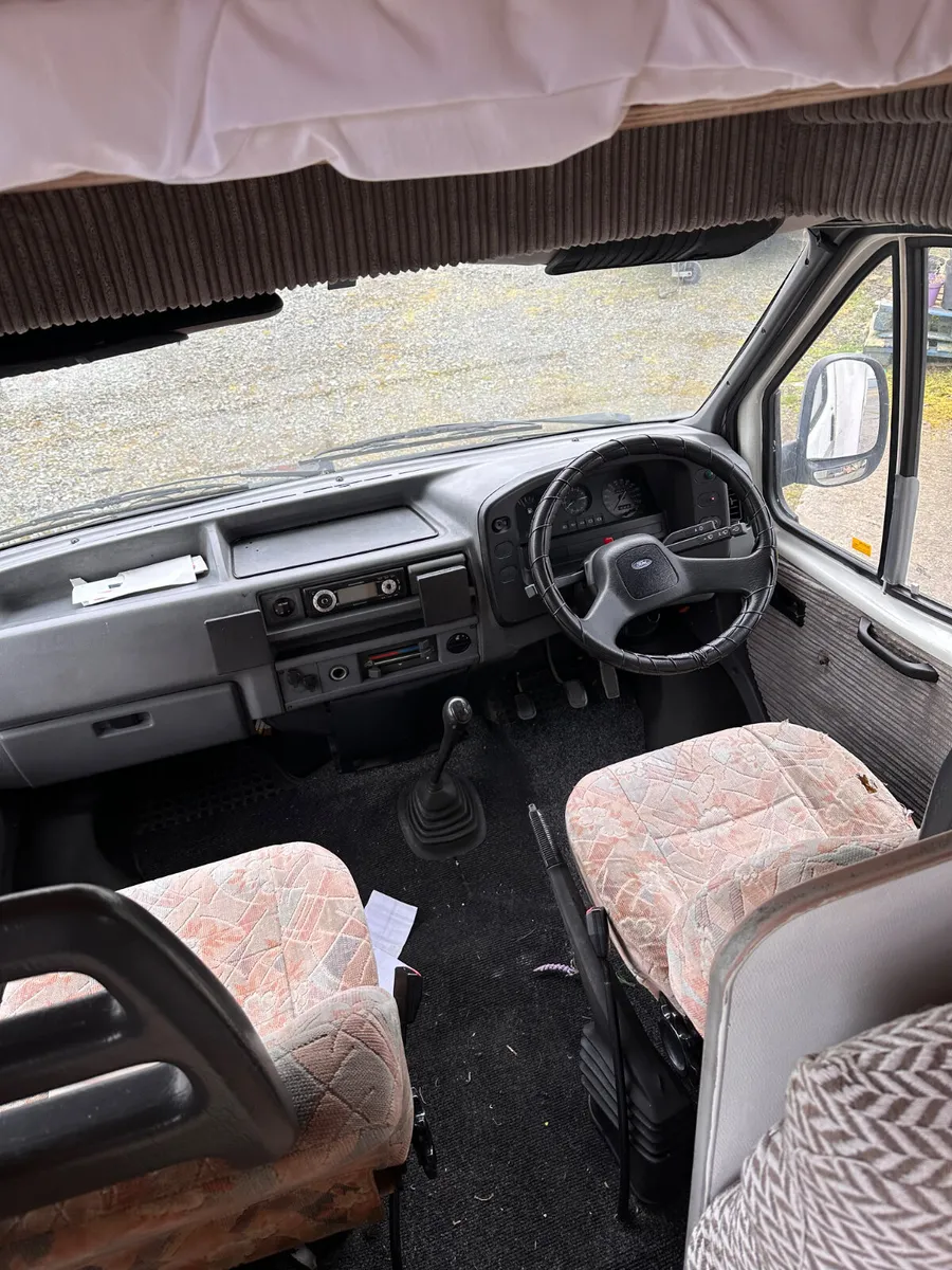 ✨BARGAIN FORD TRANSIT 4 BERTH MOTORHOME✨ - Image 3
