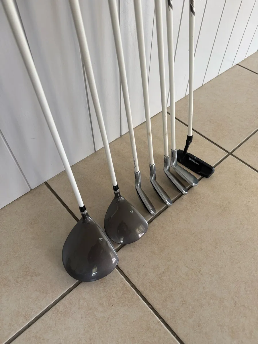 Wilson Deep Red Kids set (No Bag incl) - Image 4