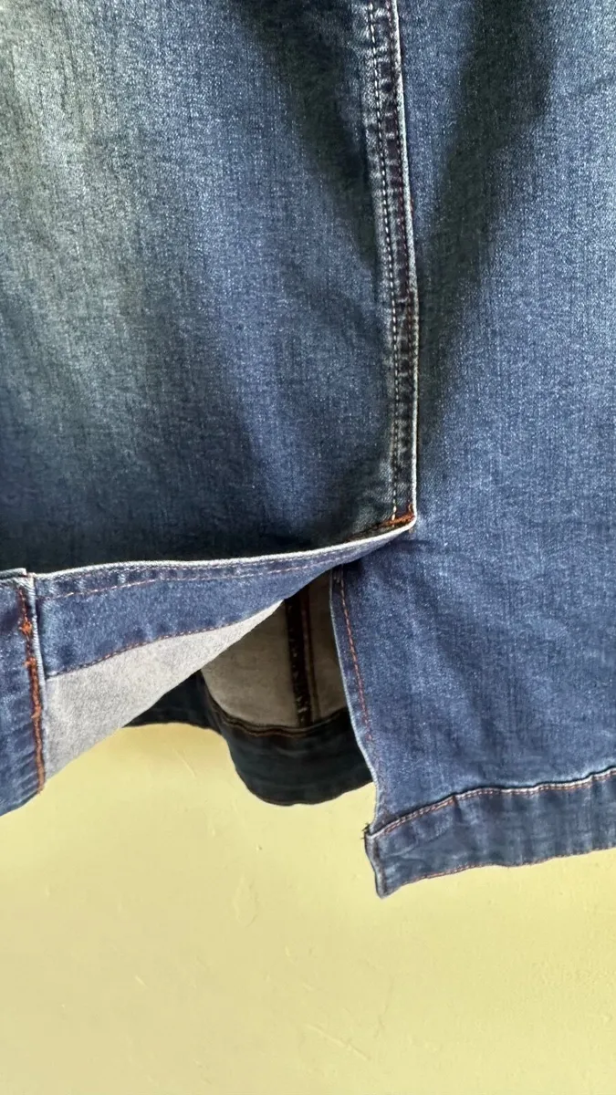 Women's denim skirt - Image 2