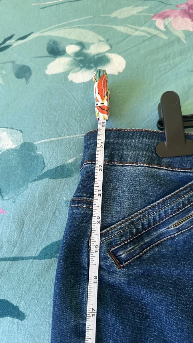 Women's denim skirt - Image 3