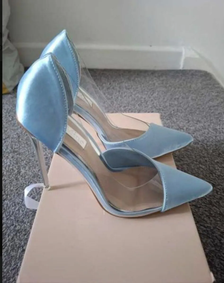 Womens shoes - Image 1