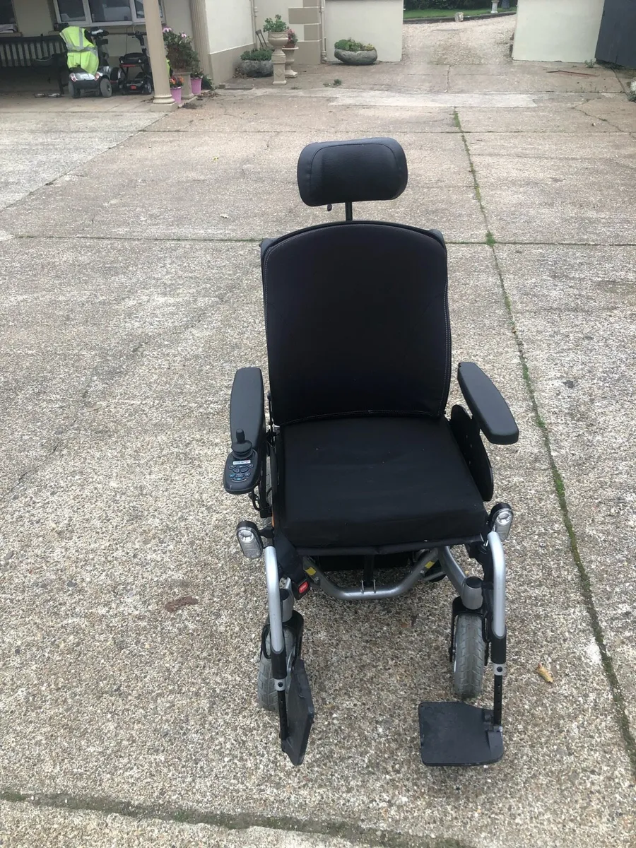 Electric wheelchair - Image 1