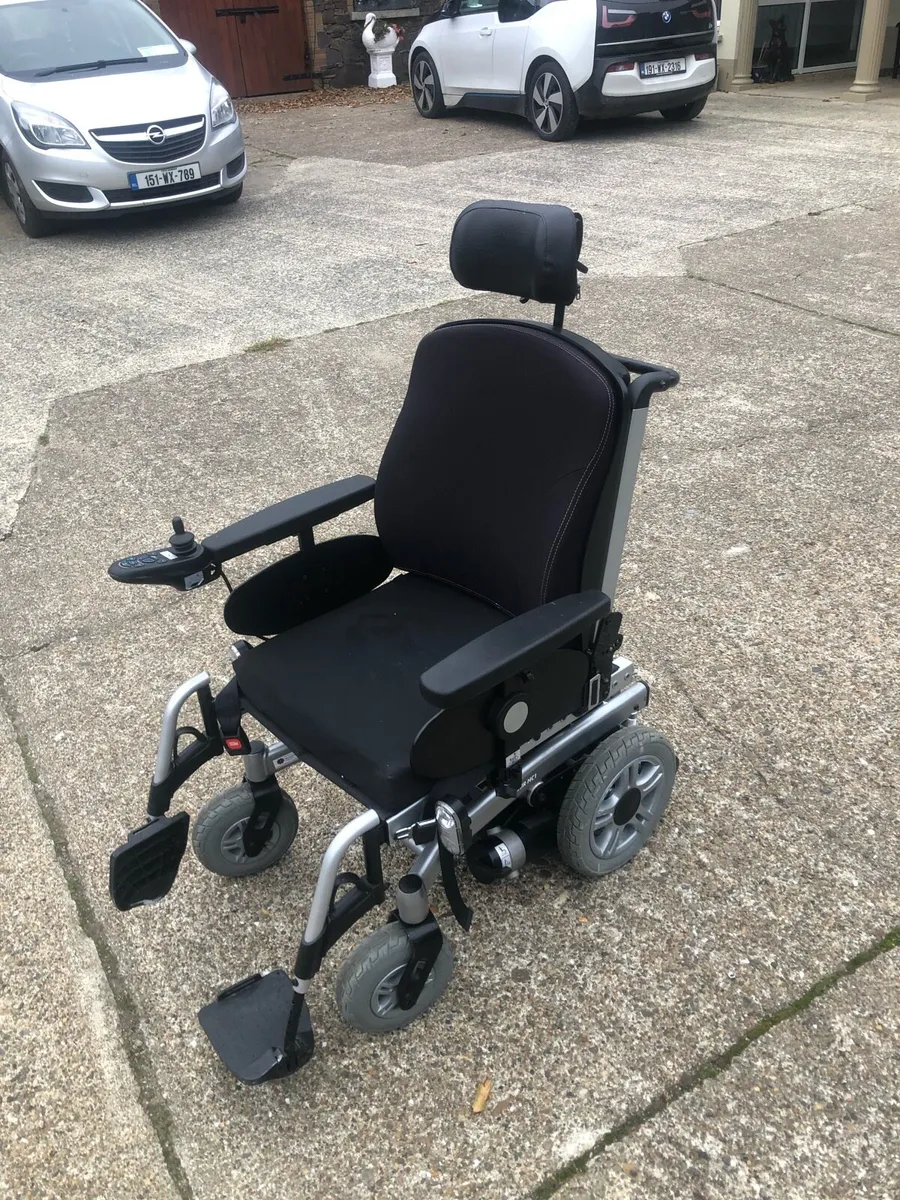 Electric wheelchair - Image 2