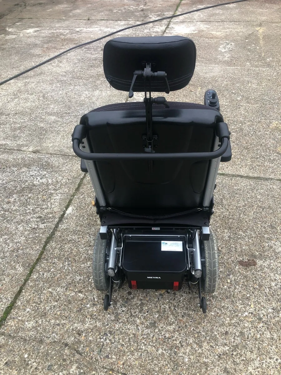Electric wheelchair - Image 4