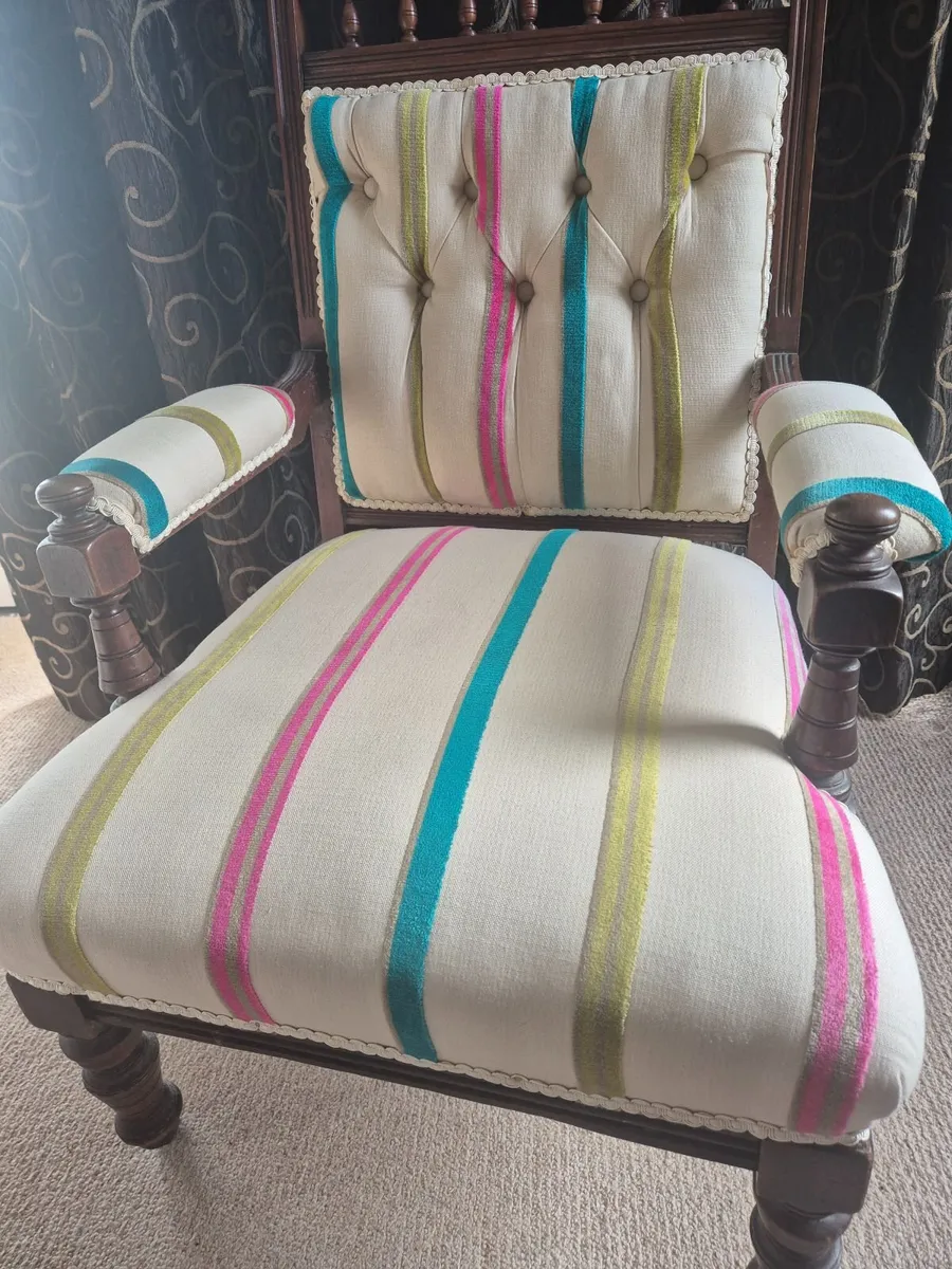 His n her chair, selling as a pair - Image 4