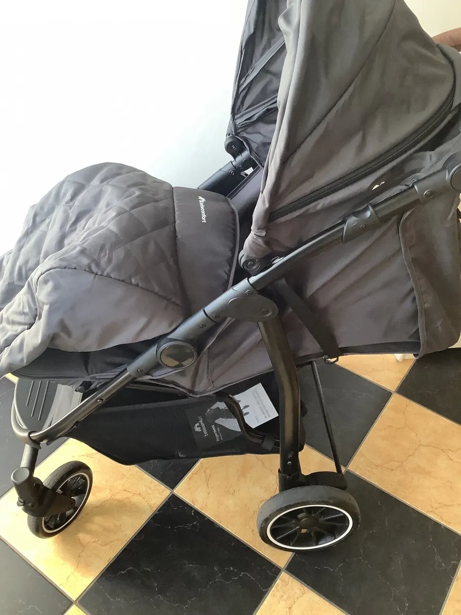 Pushchair - Image 1
