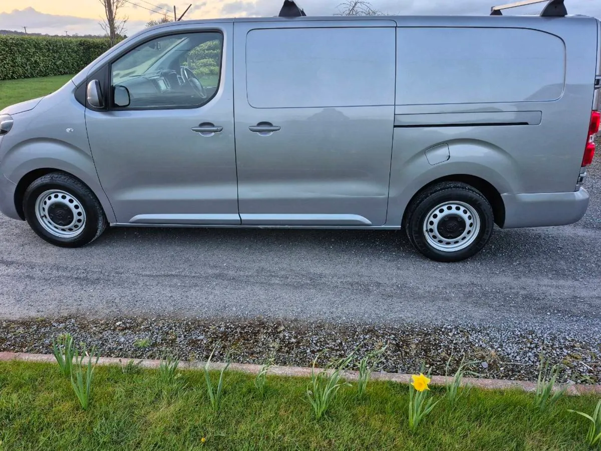 2023 Toyota Proace - Image 2