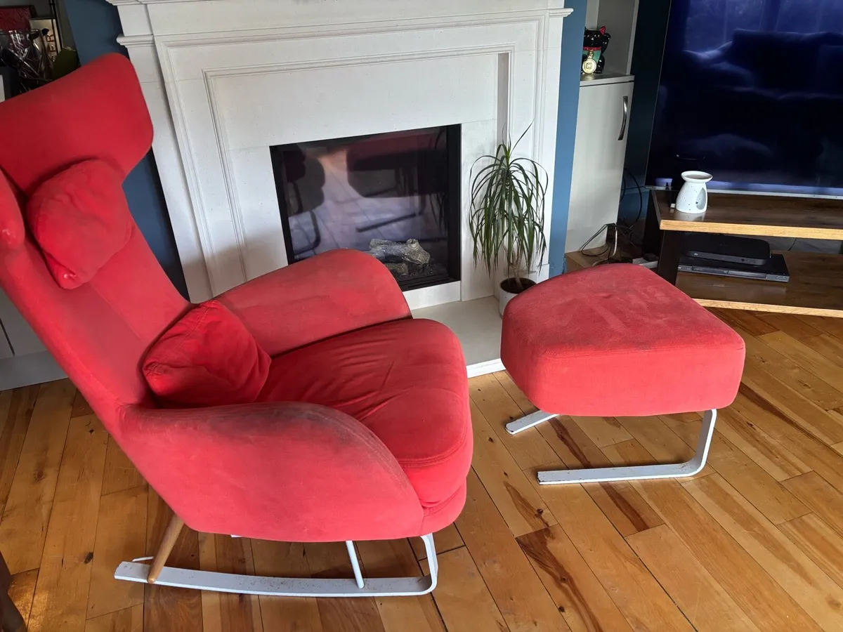 FAMA statement rocking chair with footstool, - Image 1