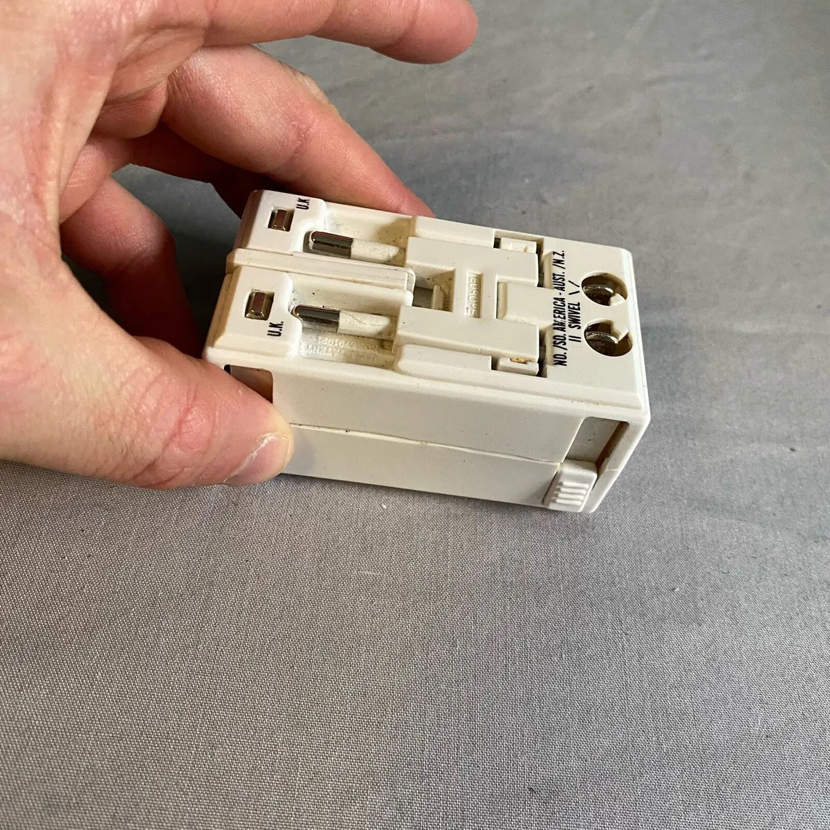 Travel plug adaptors - Image 3