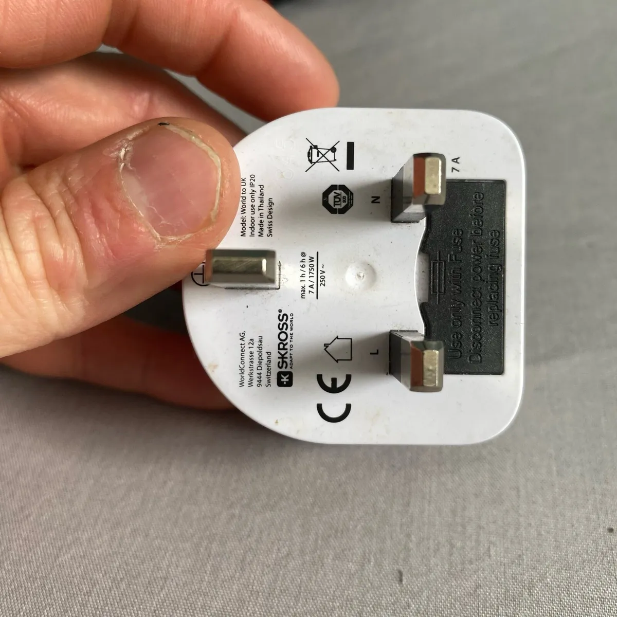 Travel plug adaptors - Image 4