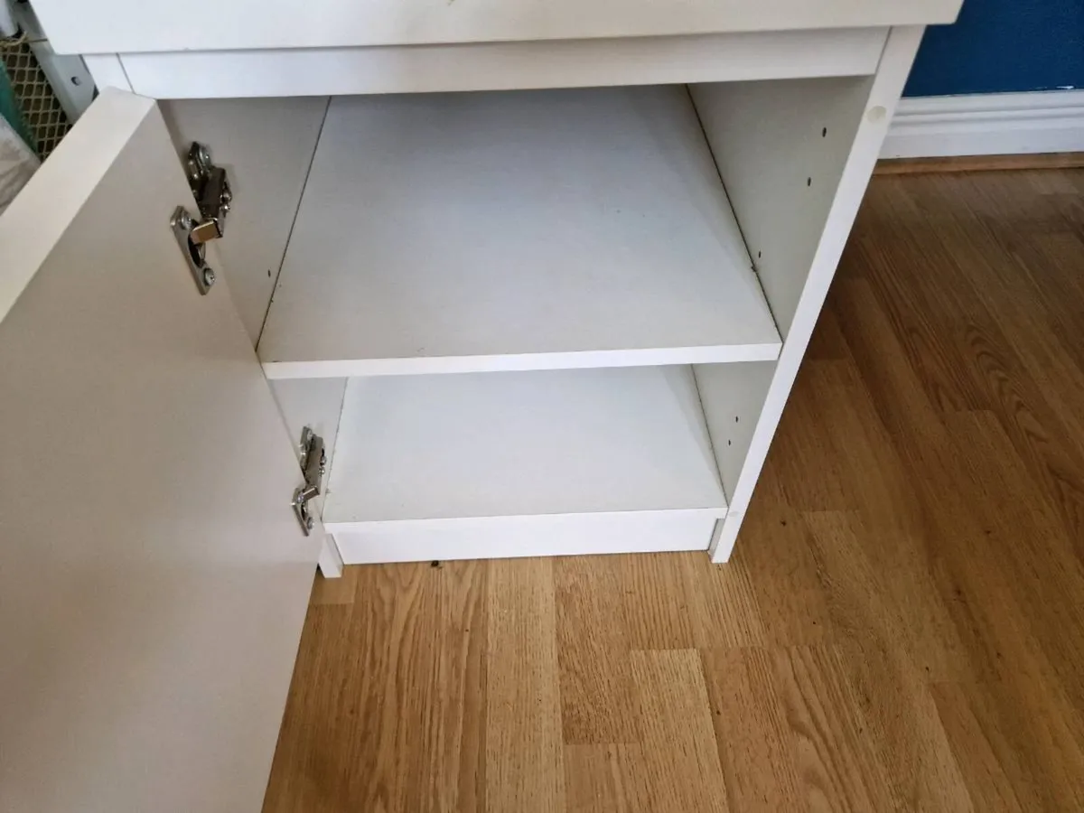 Malm IKEA desk - Image 4