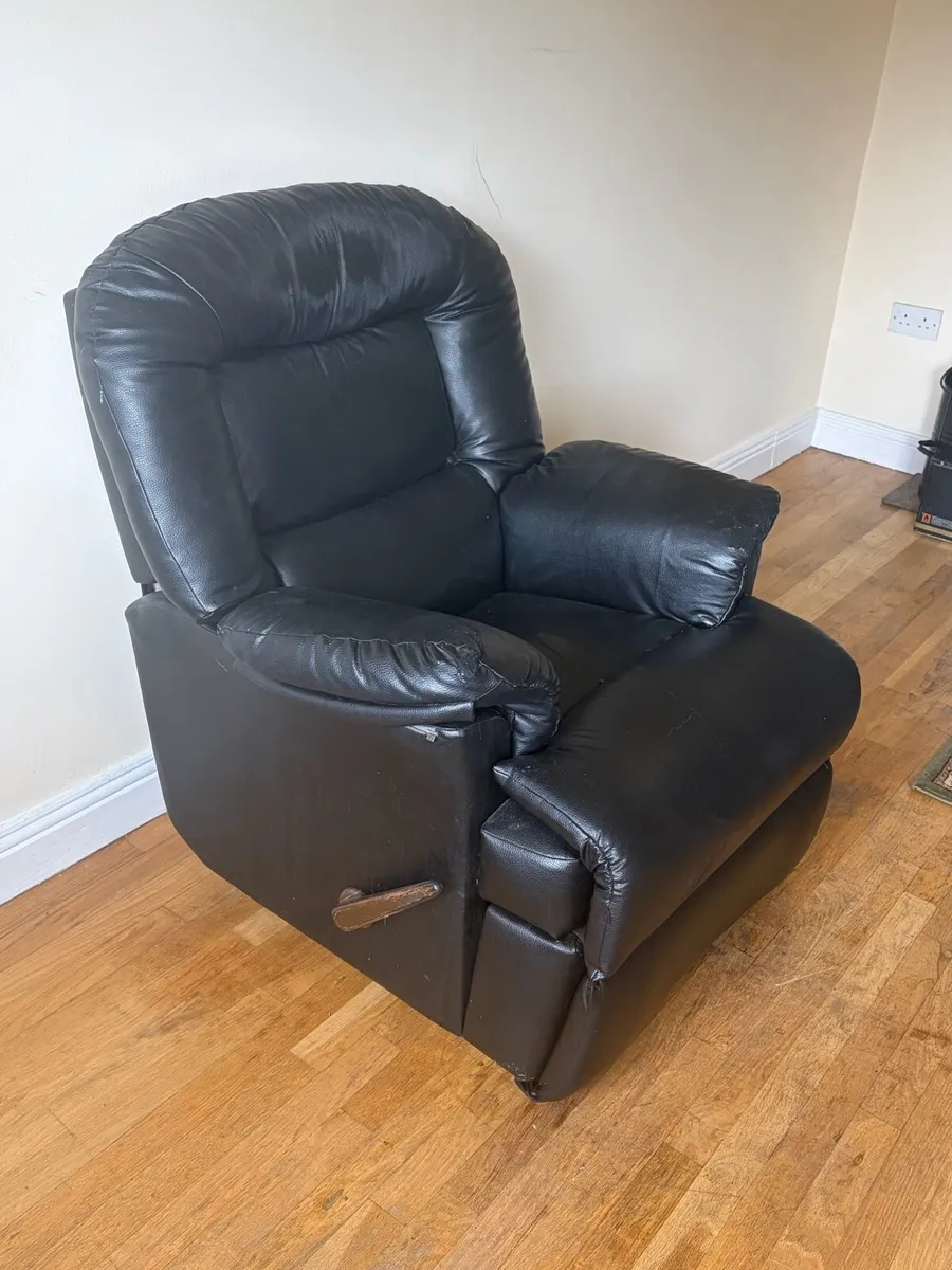 Free Recliner armchair - Image 1