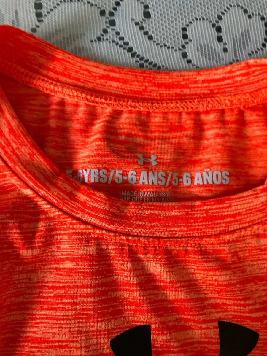 Boys under armour two piece suit 5/6 €10 - Image 4